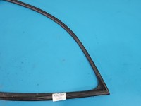 Uszczelka drzwi przód lewa Toyota Rav4 V