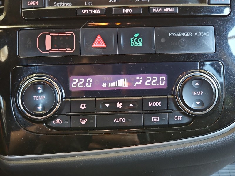 Konsola panel nawiewu Mitsubishi Outlander III 12-22 7820A461XA