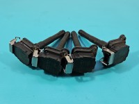 Cewka zapłonowa Audi A8 D2 058905105 4.2 V8 Producent części: Audi, Europejska, 4szt. Uszkodzona osłona gumowa na jednej cewce