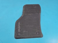 Dywaniki komplet Skoda Octavia IV