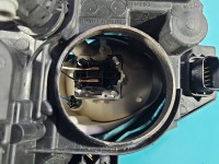 Reflektor prawy lampa przód Peugeot 3008 I EUROPA