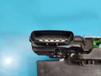 Zamek przód lewy Kia Carens III 06-13 EUROPA Producent części: KIA, 6pin