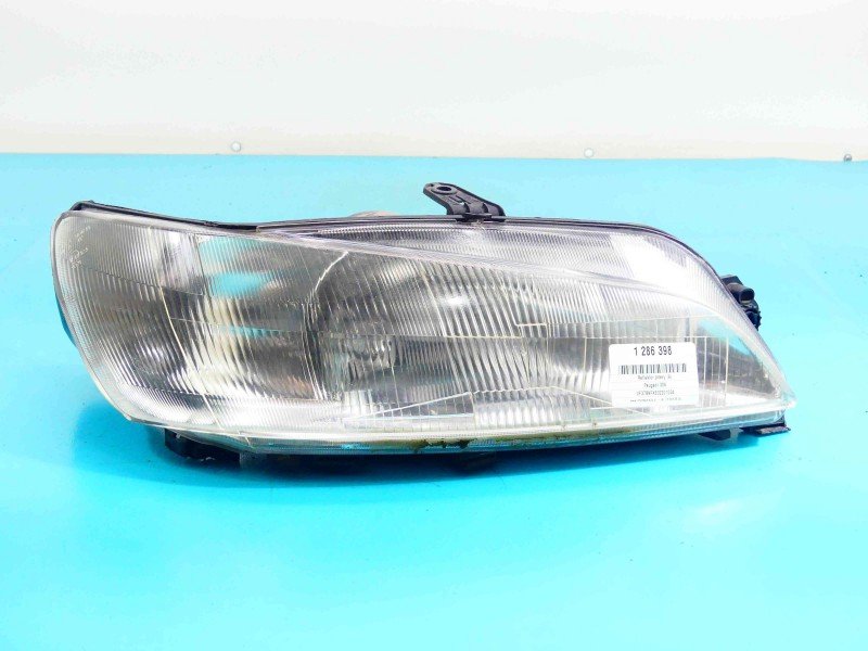 Reflektor prawy lampa przód Peugeot 306 EUROPA