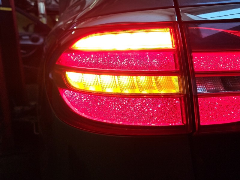 Lampa tył lewa Mercedes, Z BŁOTNIKA 16-20 Mercedes W213 kombi