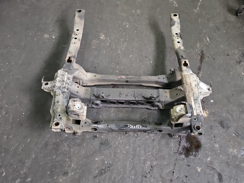 WÓZEK KOŁYSKA TRAWERS Sanki Belka silnika Vw Crafter 06- 2.5 tdi