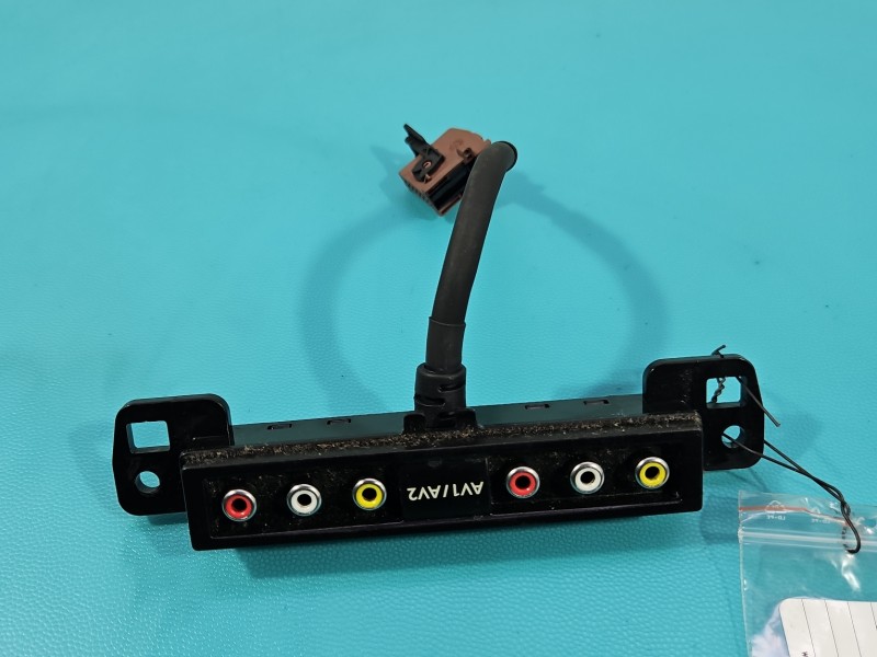 Gniazdo USB Peugeot 5008 9667112277-01, 9667112277