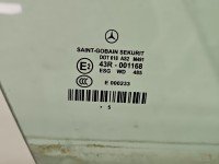 Szyba drzwi przód prawa Mercedes CLS C219 sedan