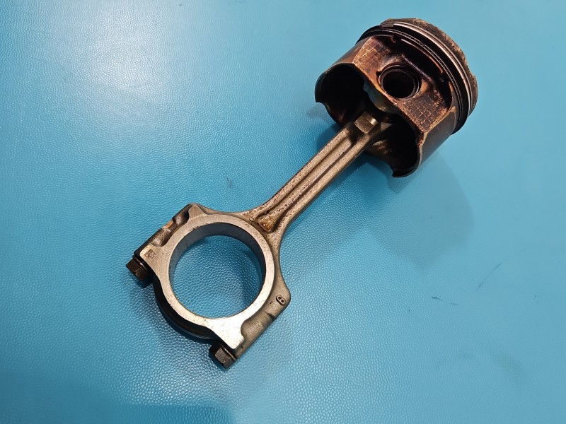 Tłok Mercedes CLA C118 X118 1.3b 163KM