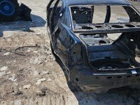 Błotnik tył lewy Lancia Thema II 11-14 ćwiartka czarny PX8