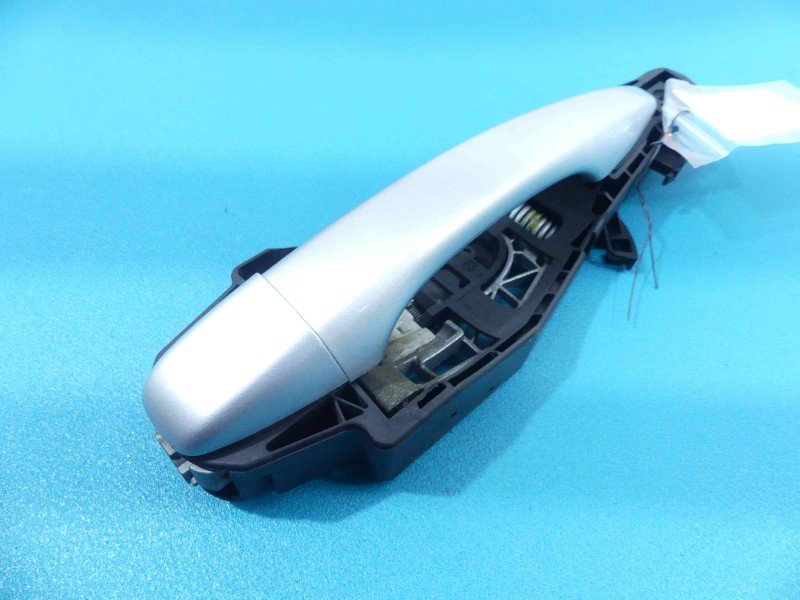 Klamka przód prawa zewnętrzna Citroen C-Elysee II 12- 9807652880 srebrny EZRC