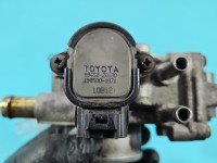 Przepustnica Toyota Avensis I T22 22270-22050, 89452-20130 1.6 vvti
