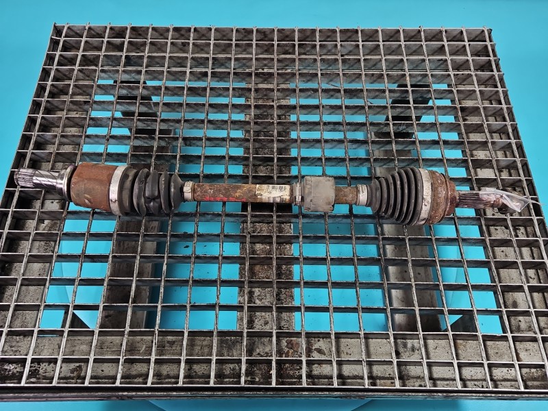 Półoś przód lewa Renault Clio IV 12-20 1.2 16V manual