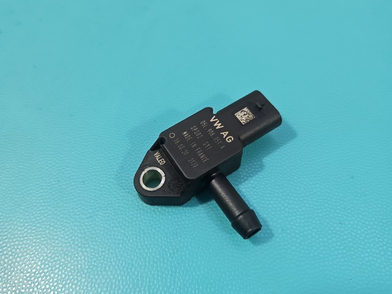 Czujnik ciśnienia spalin Audi A4 B9 05L906051A