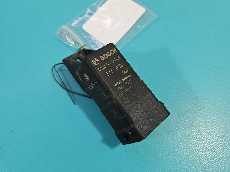 Przekaźnik świec żarowych Jeep Grand Cherokee IV WK2 0281003117 Przekaźnik świec żarowych Jeep Grand Cherokee IV WK2 0281003117