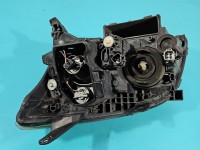 Reflektor prawy lampa przód Toyota Avensis II T25 EUROPA