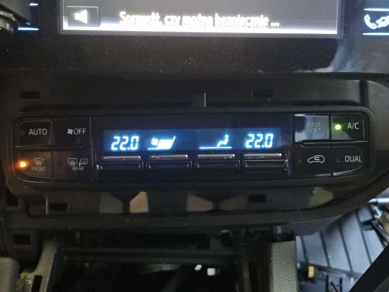 Konsola panel nawiewu Toyota Auris II 75H695