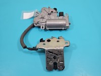 Zamek klapy tył 4M0827506D, 5TA827887A Skoda Superb III kombi 5+4pin wraz z dociągiem klapy