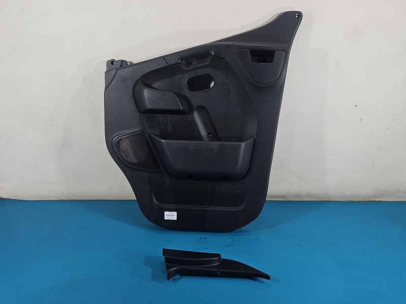 Tapicerka drzwi przód prawa boczek Opel Movano III 8200729417
