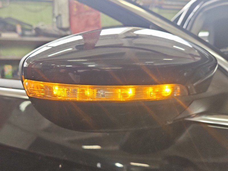 Lusterko prawe Vw Passat B7 czarny lc9x europa