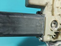 Podnośnik przód lewy Toyota Avensis II T25 69820-05050, 994023 5d kombi