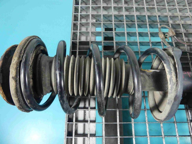 Sprężyna przód przednia Suzuki Grand Vitara II 1.9 DDiS