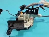 Zamek przód prawy A0997202201 Infiniti Q30 EUROPA