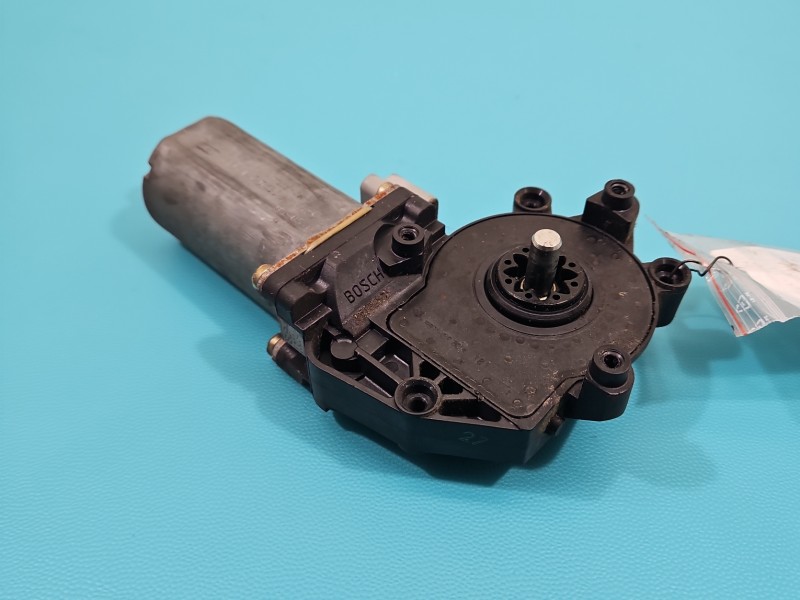 Podnośnik przód lewy Peugeot Partner I 0130821763 5d HB