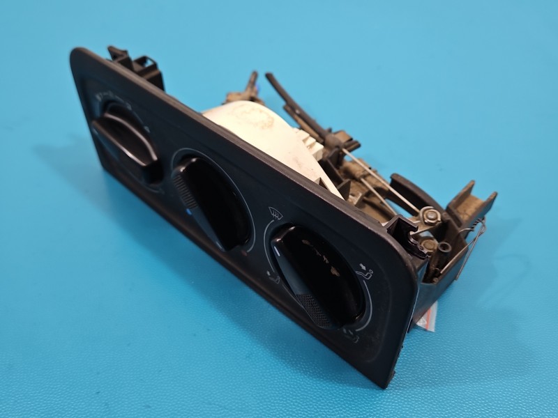 Konsola panel nawiewu Vw Golf III 1H0819045