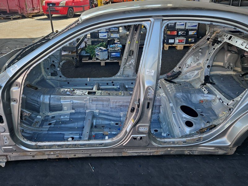 Próg lewy SŁUPEK ŚRODKOWY B Lexus IS III 14-25 sedan 4d szary 1J7