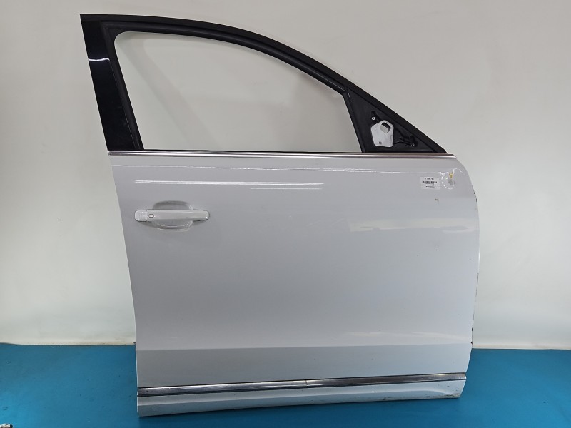 DRZWI PRZÓD PRAWE PASAŻERA AUDI Q5 08- 5d LY9C