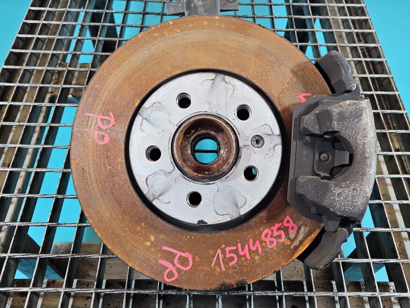 Zwrotnica prawa piasta przód 1.0 TSI (DLAA) Skoda Kamiq