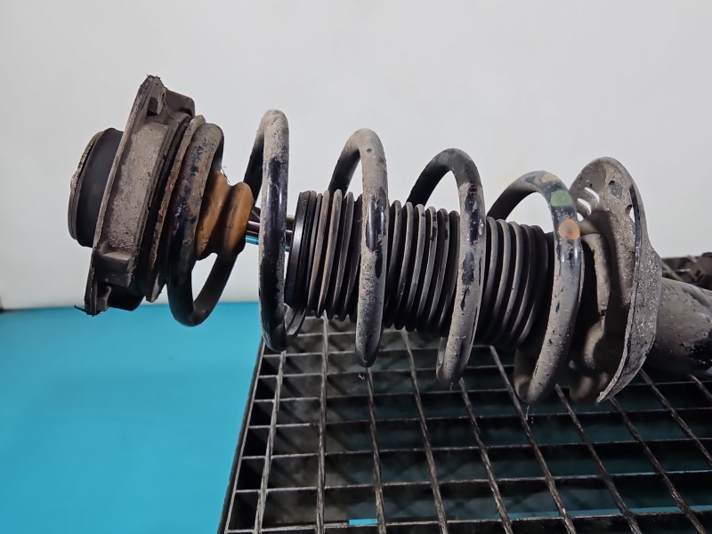 Sprężyna przód przednia Vw Passat B7 2.0 TSI