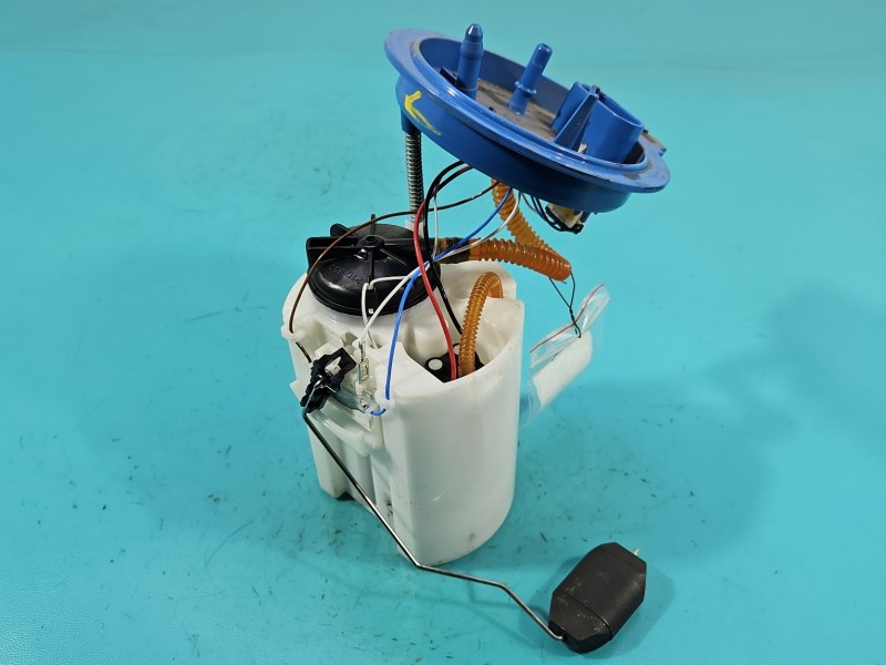 pompka Pompa paliwa Skoda Kamiq 1.0 TSI (DLAA) 2Q0919051L uszkodzony kosz 5 PIN