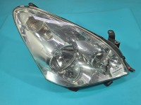 Reflektor prawy lampa przód Toyota Corolla Verso II EUROPA