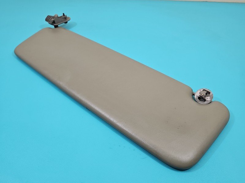 Przesłonka prawa Renault Trafic II DASZEK osłona przeciwsłoneczna