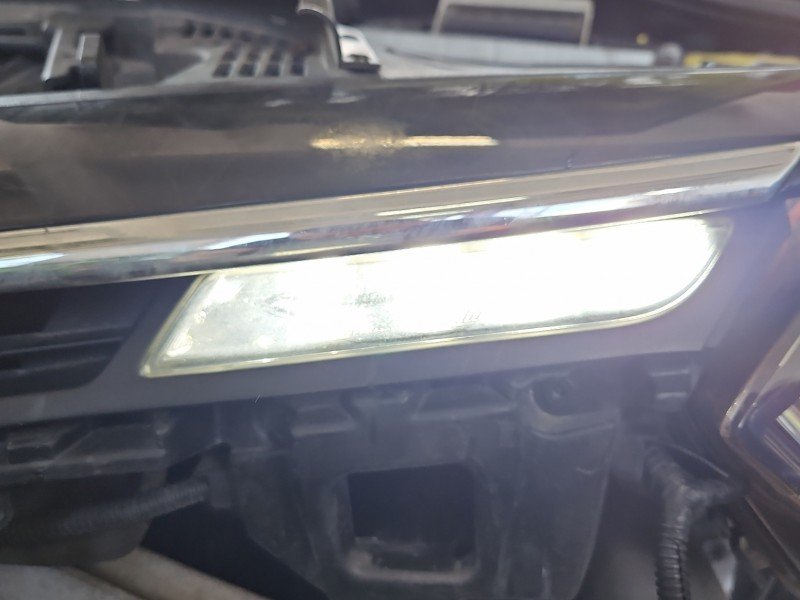 Światło jazdy dziennej lewe Renault Clio IV 12-20 Światło jazdy dziennej lewe Renault Clio IV 12-20