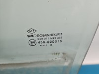 Szyba drzwi przód lewa KIEROWCY Dacia Dokker HB