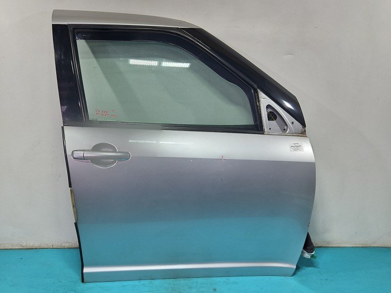 DRZWI PRZÓD PRAWE PASAŻERA Suzuki Swift Mk6 5d srebrny