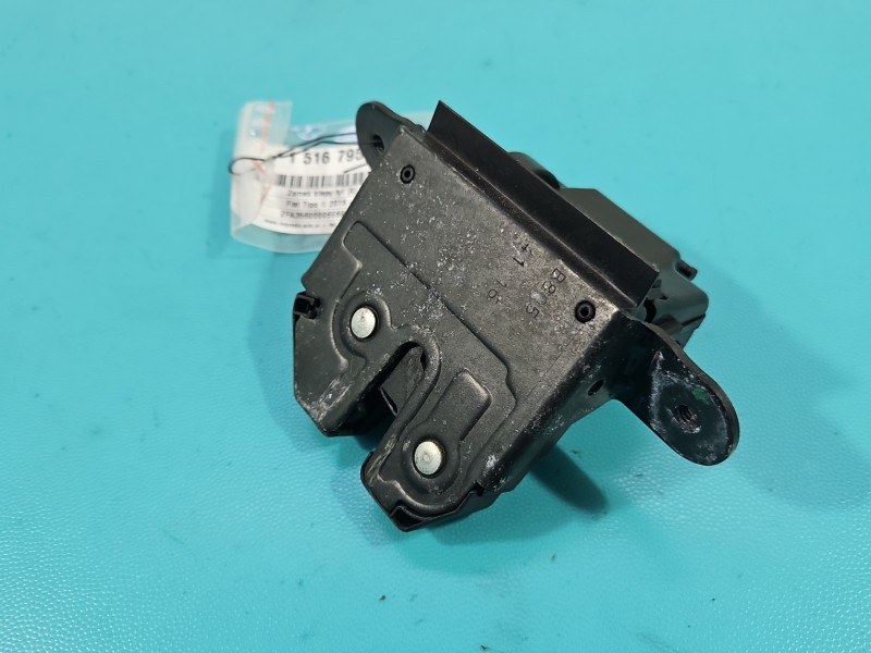 Zamek klapy tył 52065353 Fiat Tipo II 15- HB Producent części: FIAT, Europejska, 4pin hatchback