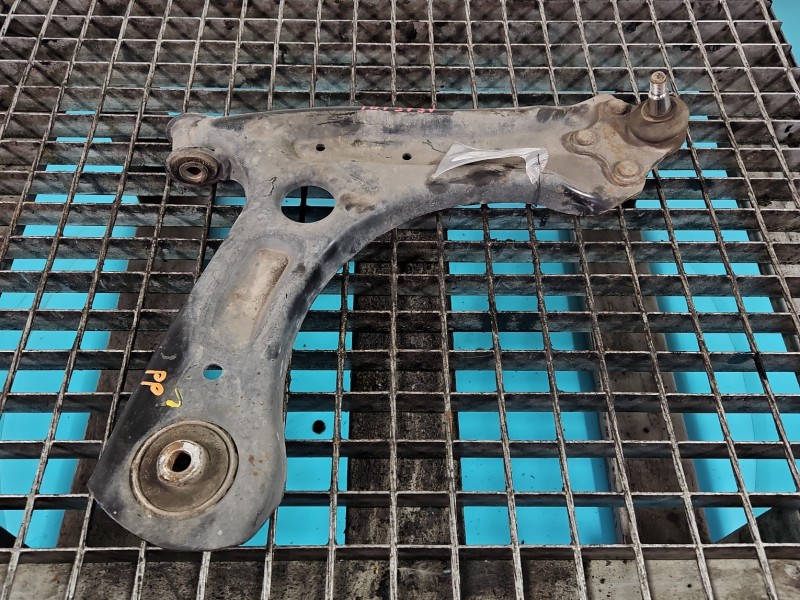 Wahacz przód prawy Vw Polo V 6R 09- przedni