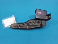 Mocowanie Europejska, Błotnika przód prawy uchwyt FK83-16290-BC Jaguar F-Pace 16-