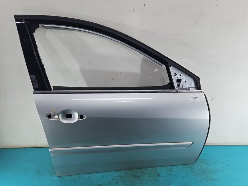 Drzwi przód prawe Renault Laguna III 5d srebrny TED69 - GREY Drzwi przód prawe Renault Laguna III 5d srebrny TED69 - GREY