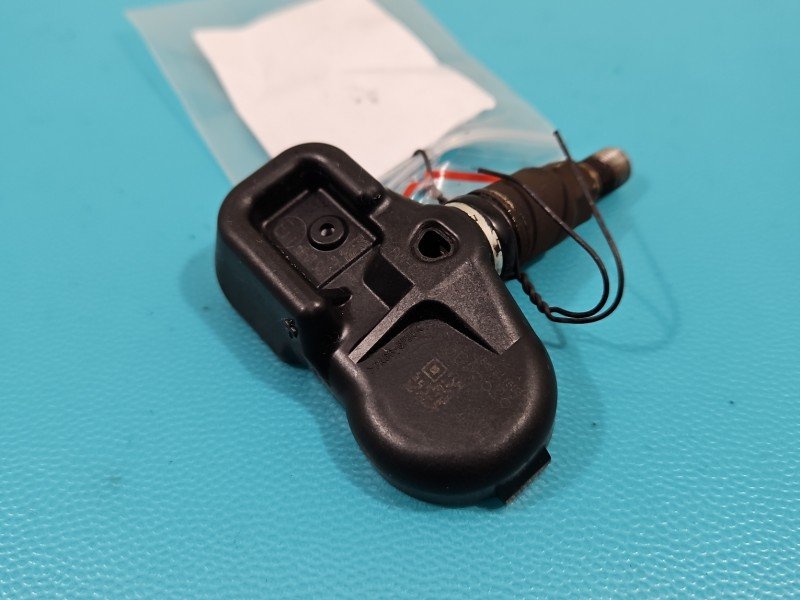Czujnik ciśnienia opon Toyota Corolla E16 E18 13- TPMS