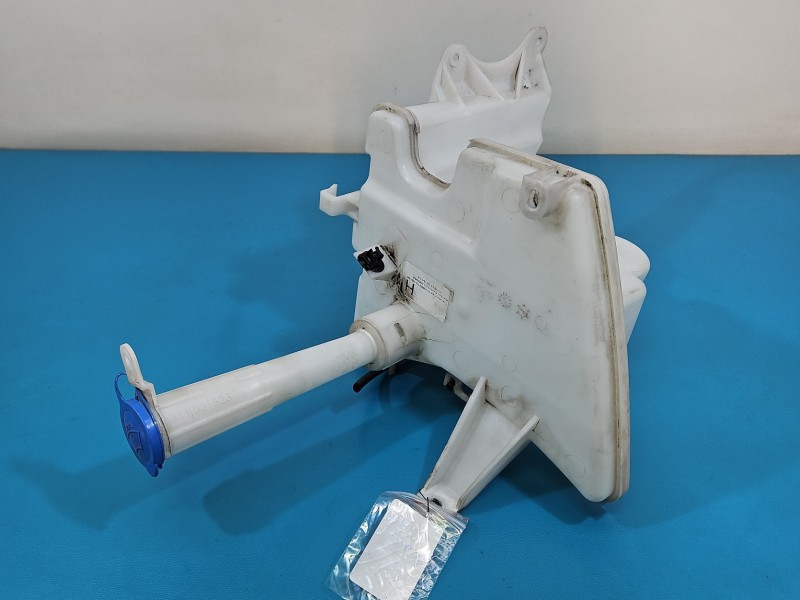 Zbiornik Zbiorniczek płynu spryskiwacza Toyota Auris II