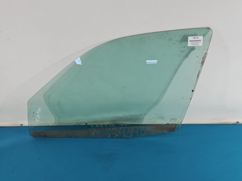 Szyba drzwi przód lewa Renault Clio II HB