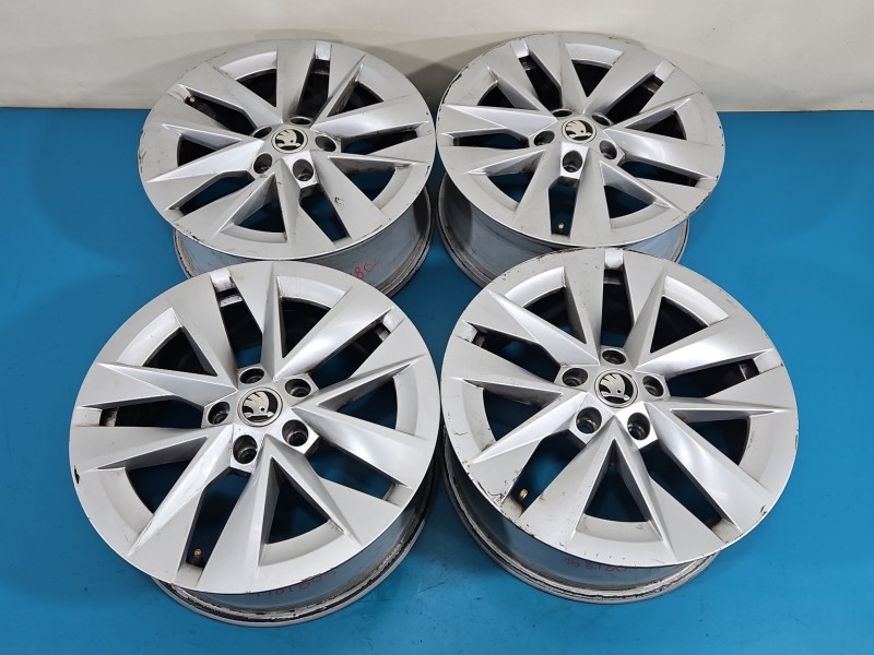 alufelgi felgi 17" komplet Skoda Octavia IV R17 Szerokość felgi: 7.0", Rozstaw śrub: 5x112, Kod producenta: SO4, 7J R17 ET46...