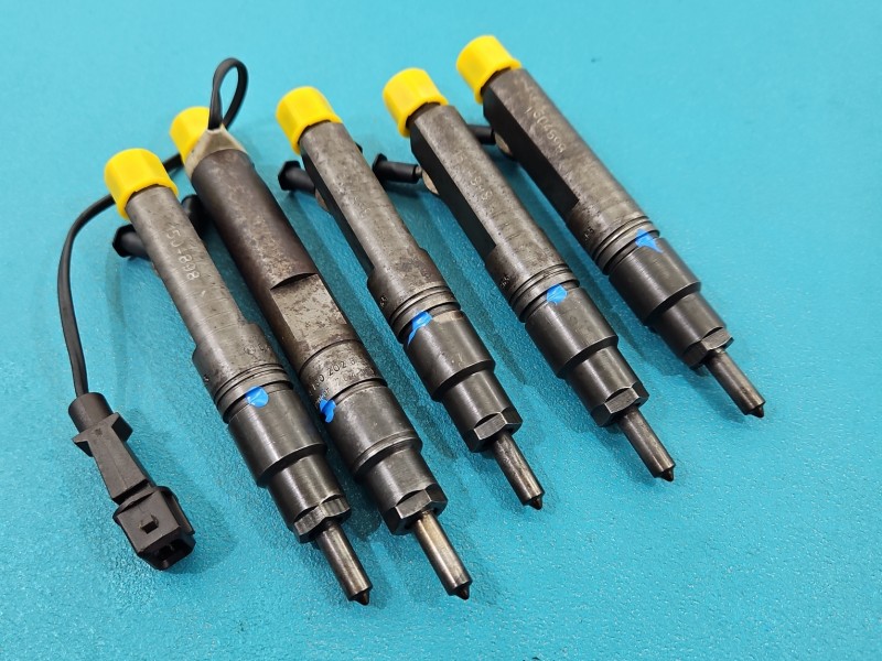 Wtryskiwacz Volvo V70 I 0432219616, 074130201Q 2.5 tdi