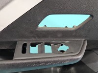 Tapicerka drzwi przód lewa boczek Opel Astra VI L 9840735780