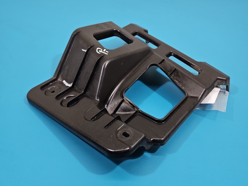 Ślizg zderzaka tył prawy Kia Stinger 86686-J5000