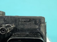 Skrzynka bezpieczników Opel Astra III H 13206754